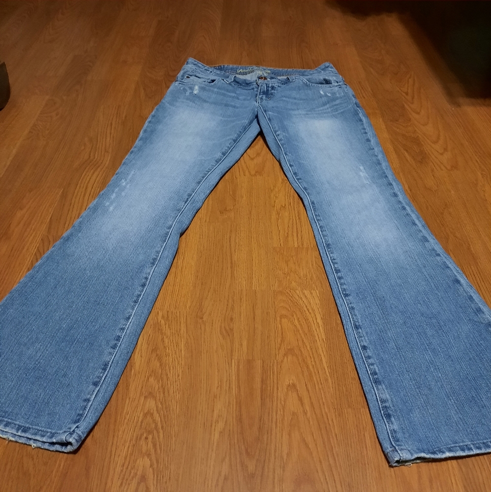 AE Artist Jeans